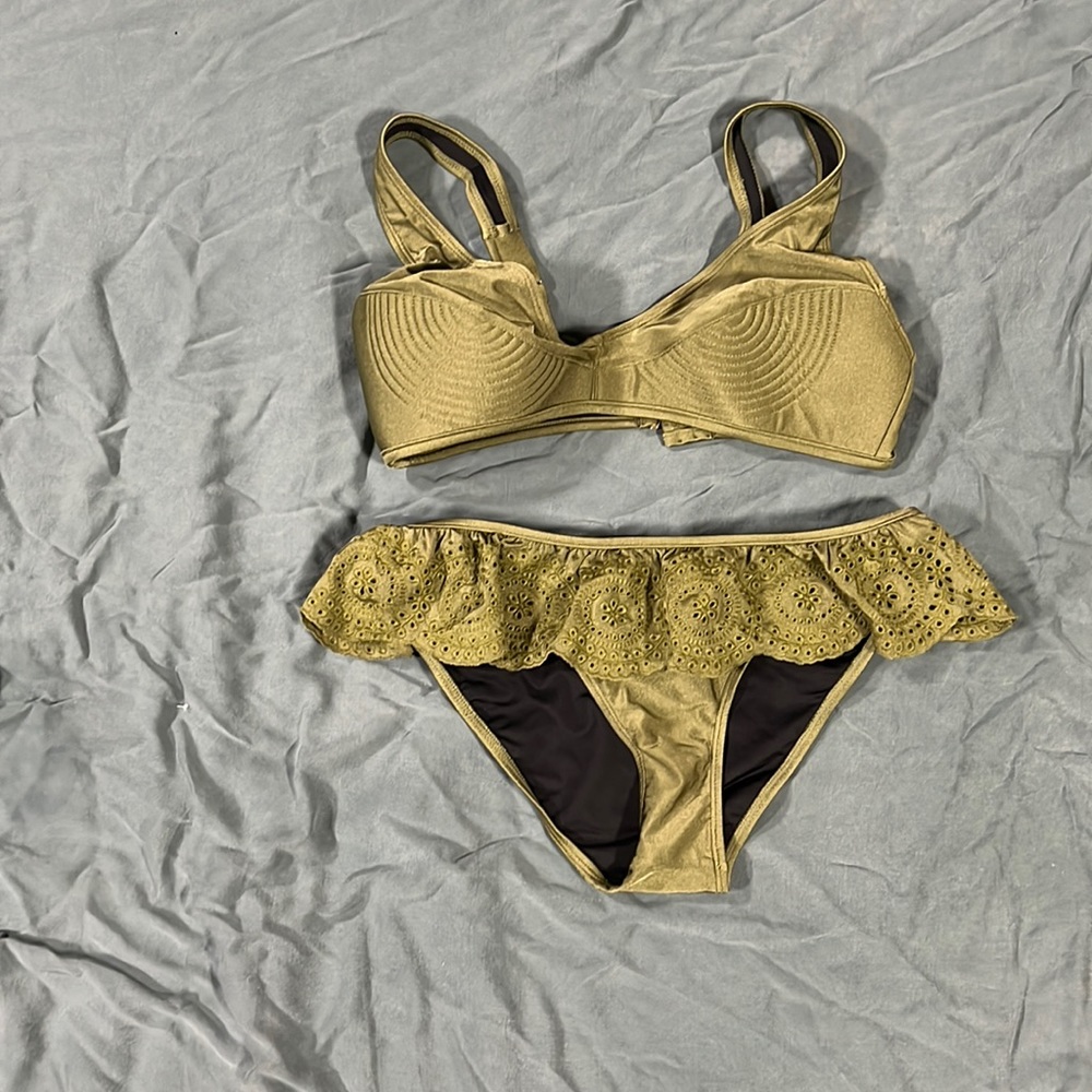Chelsea and Violet swimsuit bikini size large army green